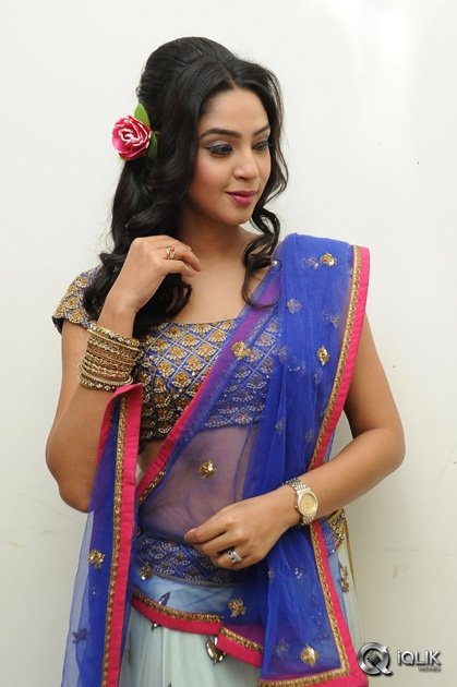 Angana-Roy-at-Srimanthudu-Movie-Audio-Launch